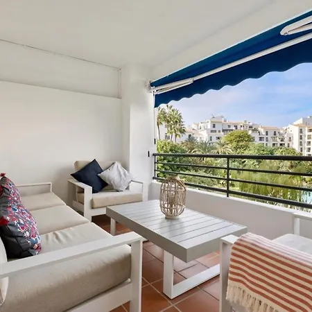 Guestready - Luxurious Seaside Retreat In