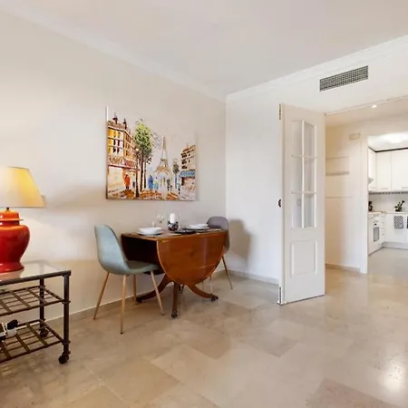 Guestready - Luxurious Seaside Retreat In Apartment Marbella