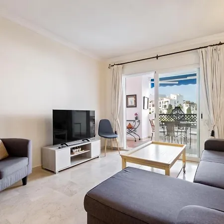 Guestready - Luxurious Seaside Retreat In Apartment Marbella