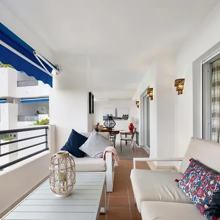 Guestready - Luxurious Seaside Retreat In Apartment Marbella